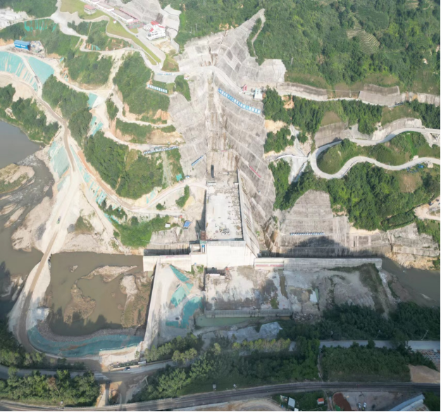 “项目奋战年”全力拼经济谋发展 前10月泉州省、市重点项目均超序时完成投资-泉州要闻-泉州动态-政府信息公开-政务公开-泉州市人民政府