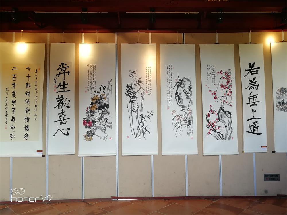 泉州市佛教界举办书画展庆祝新中国七十华诞