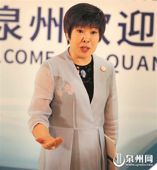 北京师范大学文化创新与传播研究院院长 于丹