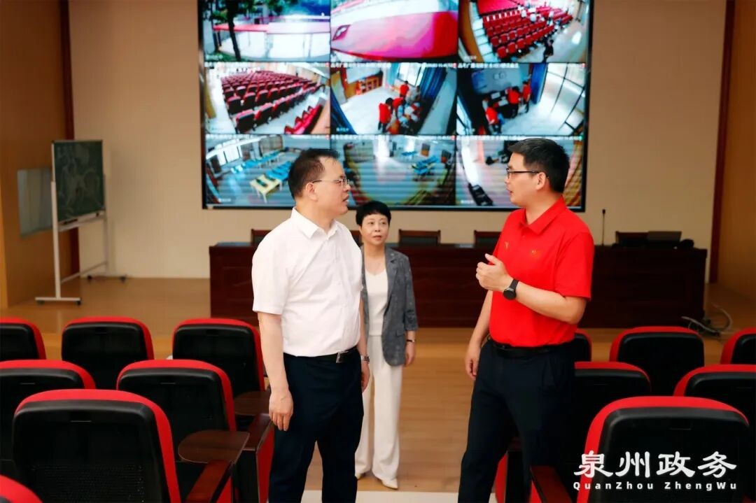 市领导检查2026年高考准备工作