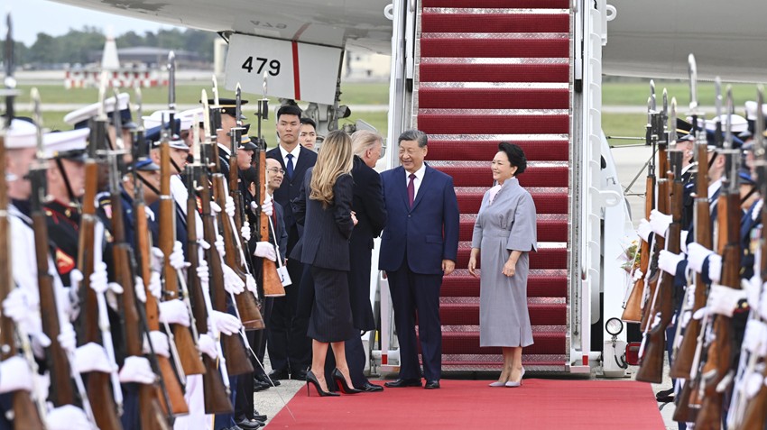 习近平抵达华盛顿对美国进行国事访问